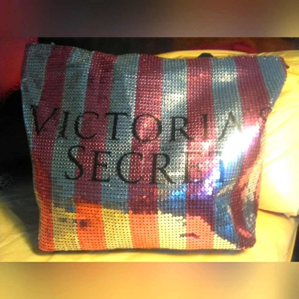 HUGE VICTORY SECRET BAG W/ SILVER & PINK SEQUINS W/ CANVAS BLACK MATERIAL